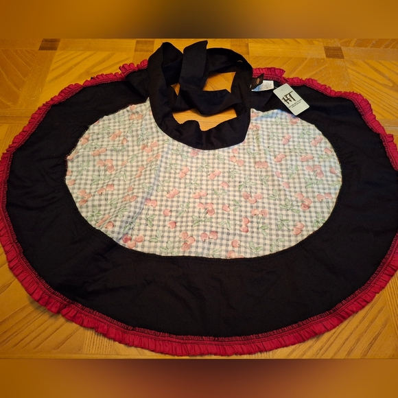 Sweet Love Black and White Gingham Cherry Apron - Picture 3 of 6